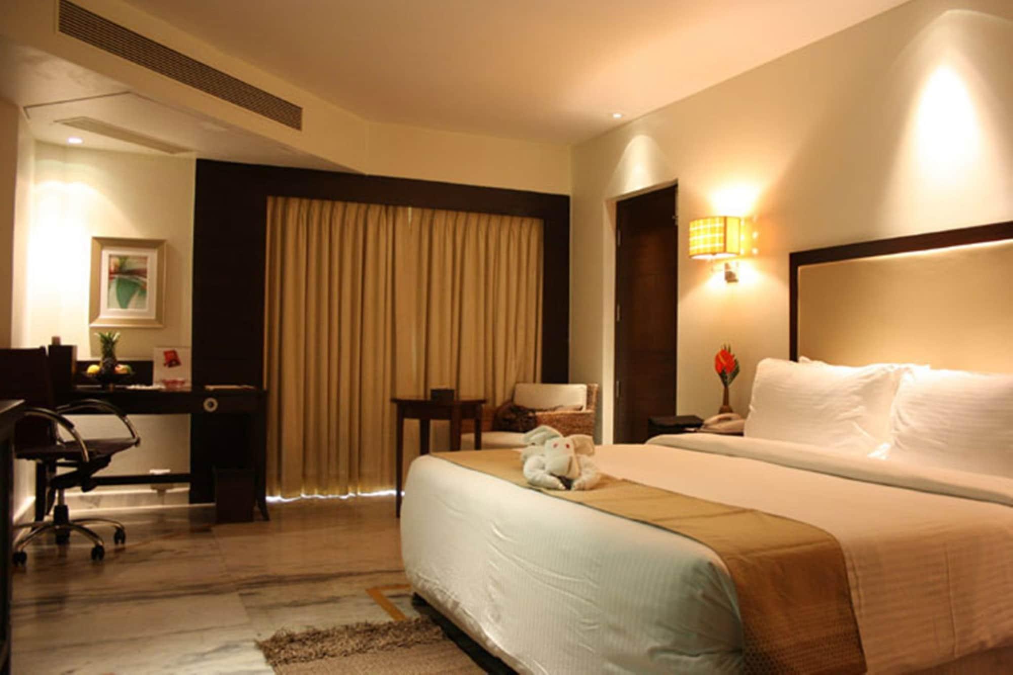 Royal Orchid Central Kireeti Hampi, Hospet Exterior photo