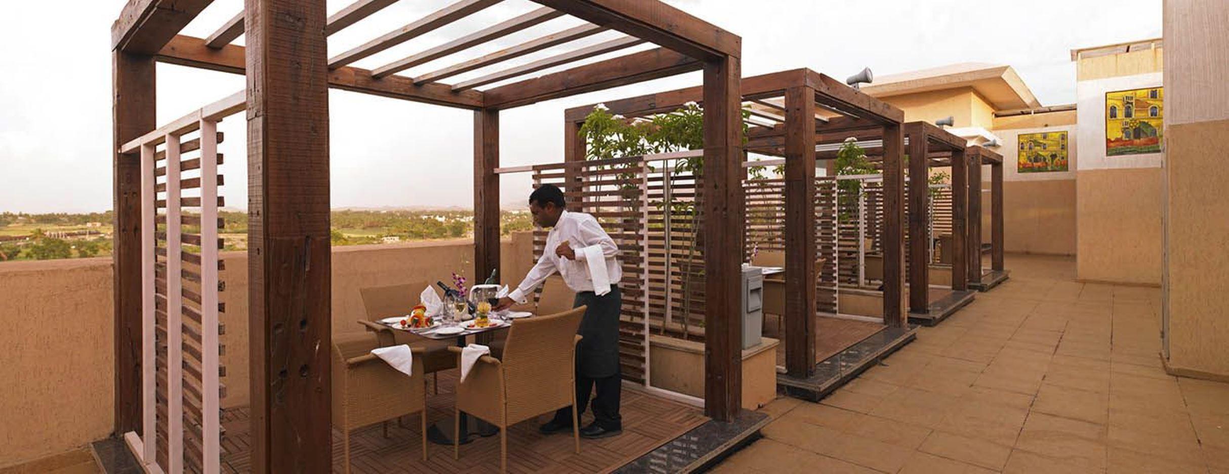 Royal Orchid Central Kireeti Hampi, Hospet Exterior photo