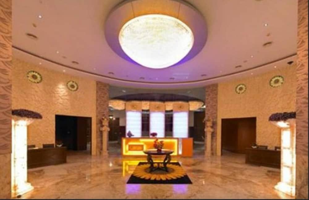 Royal Orchid Central Kireeti Hampi, Hospet Exterior photo