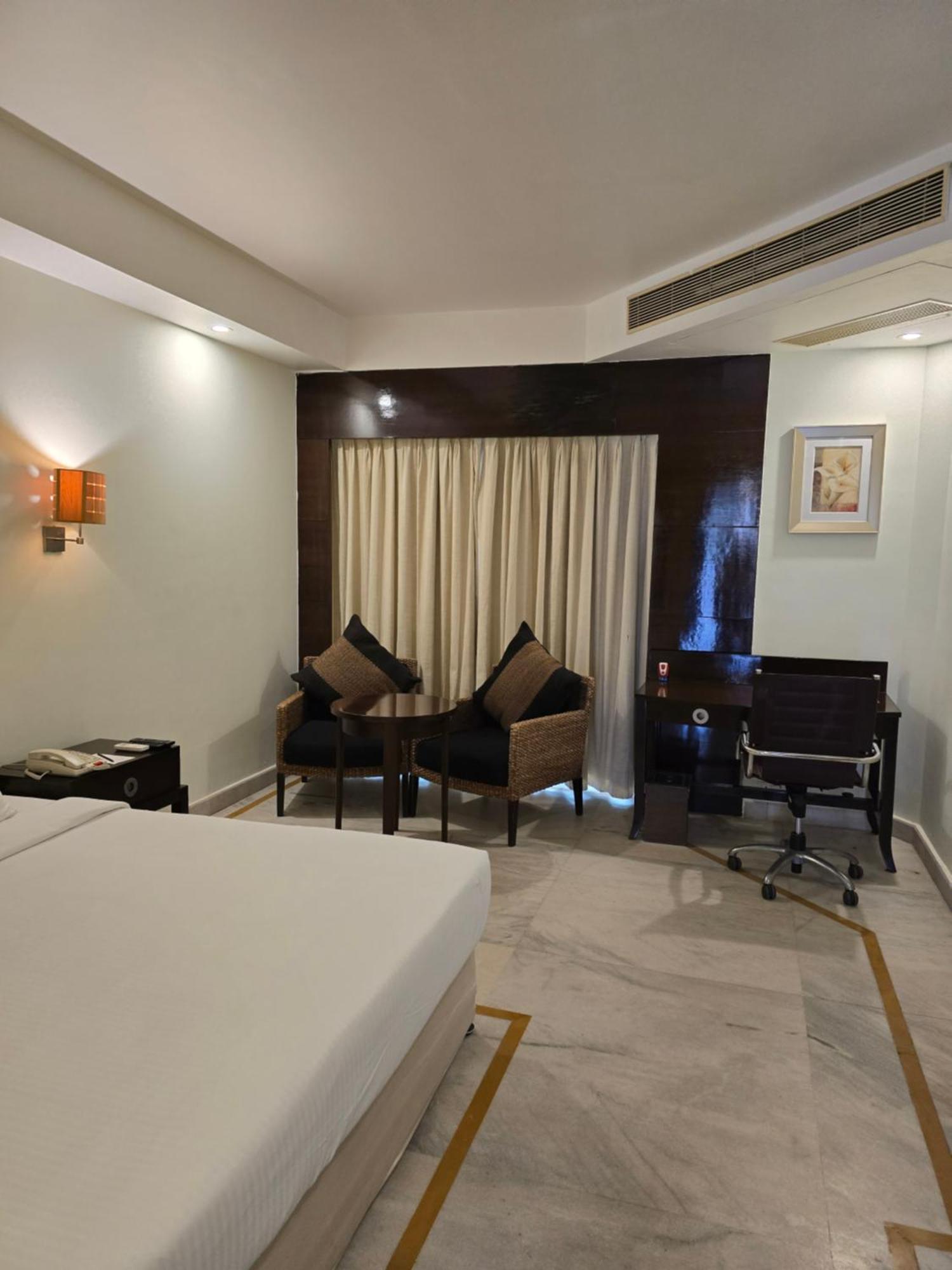 Royal Orchid Central Kireeti Hampi, Hospet Exterior photo
