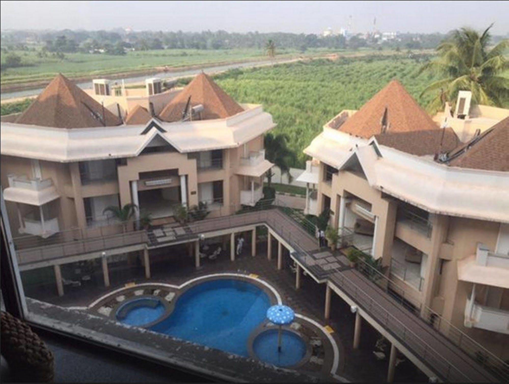 Royal Orchid Central Kireeti Hampi, Hospet Exterior photo